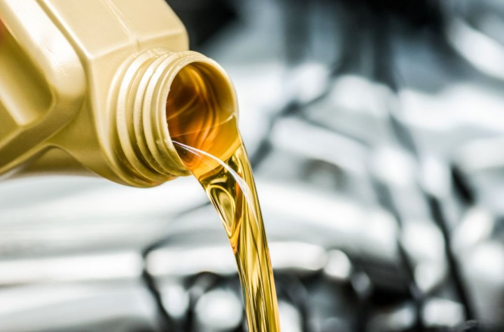 OSR Semi Synthetic Engine Oil 10W-30 in use